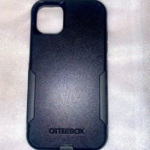 OutterBox case iPhone 11
